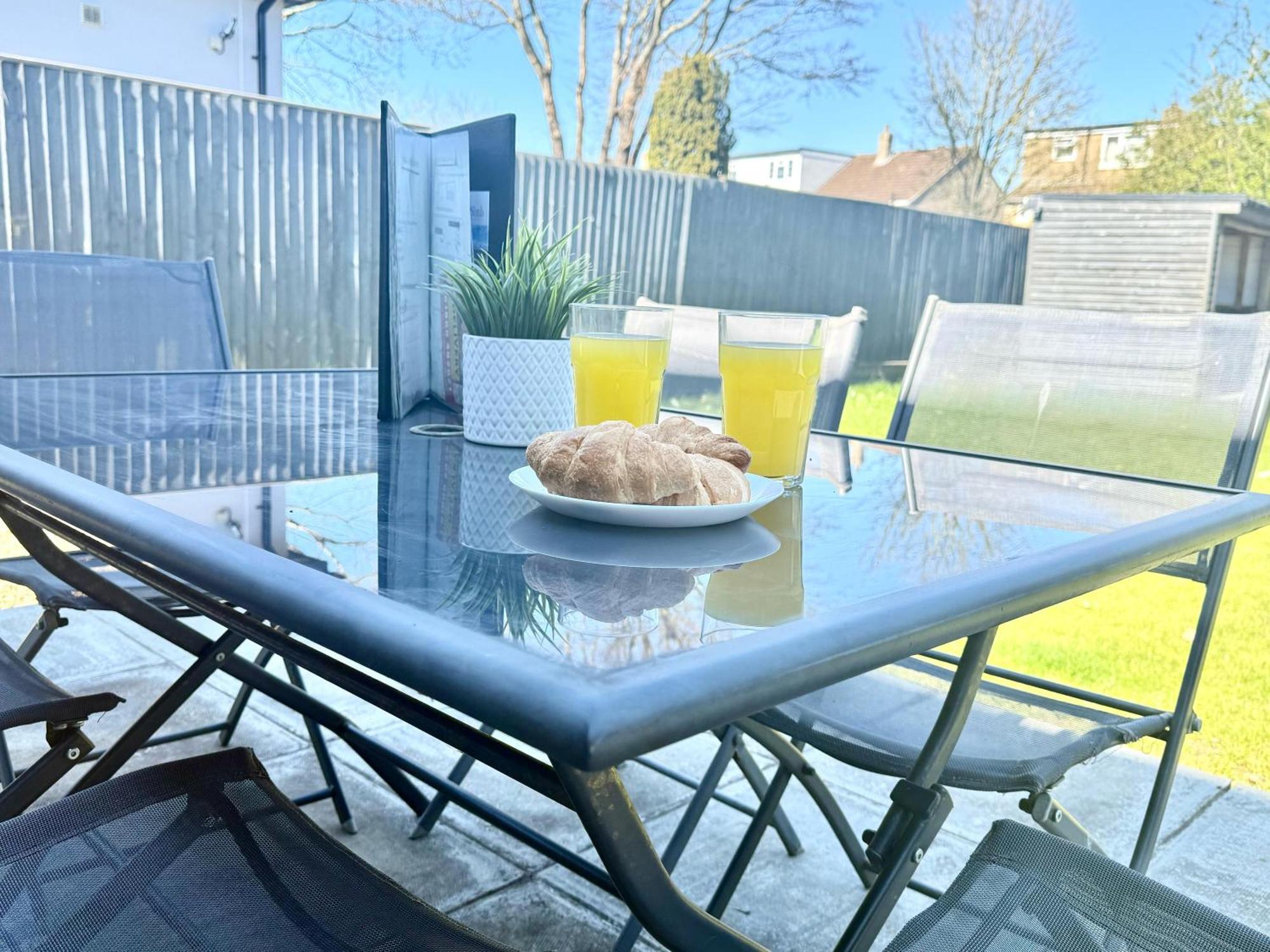 Evergreen Lodge - Two Bed Lux Flat - Parking, Garden, Patio, Wifi, Netflix - Close To Blenheim Palace & Oxford - F3 Kidlington Kültér fotó