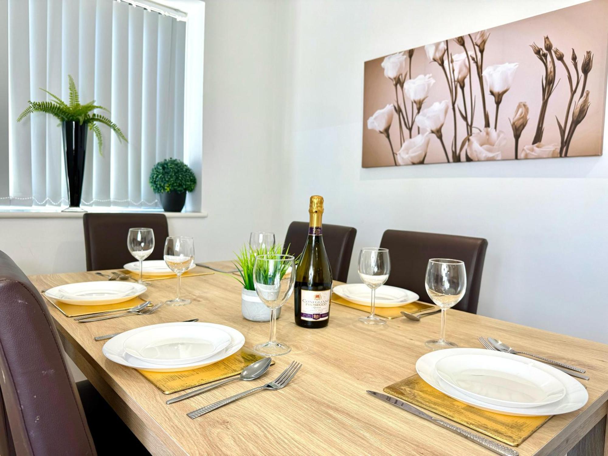Evergreen Lodge - Two Bed Lux Flat - Parking, Garden, Patio, Wifi, Netflix - Close To Blenheim Palace & Oxford - F3 Kidlington Kültér fotó