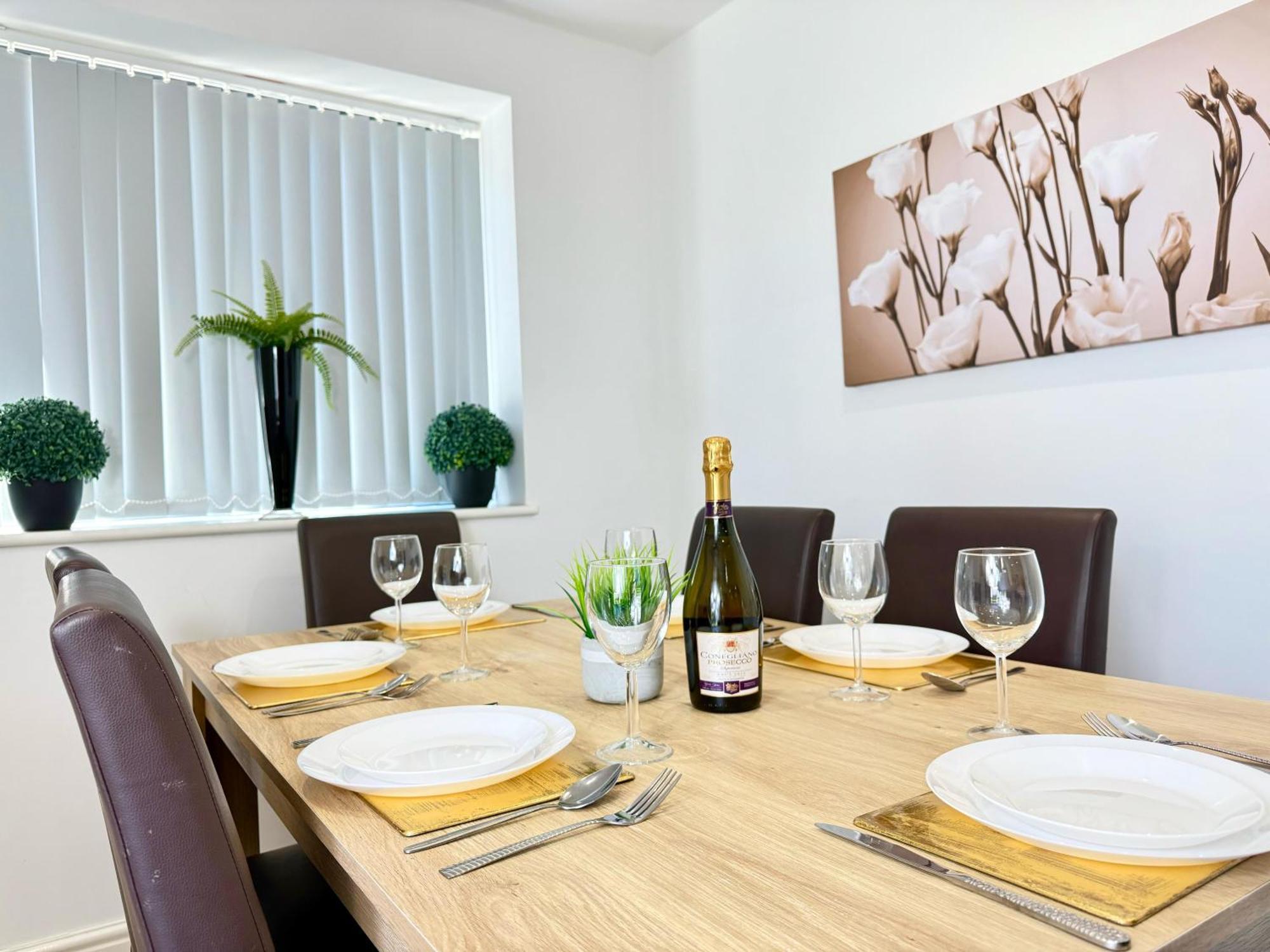 Evergreen Lodge - Two Bed Lux Flat - Parking, Garden, Patio, Wifi, Netflix - Close To Blenheim Palace & Oxford - F3 Kidlington Kültér fotó