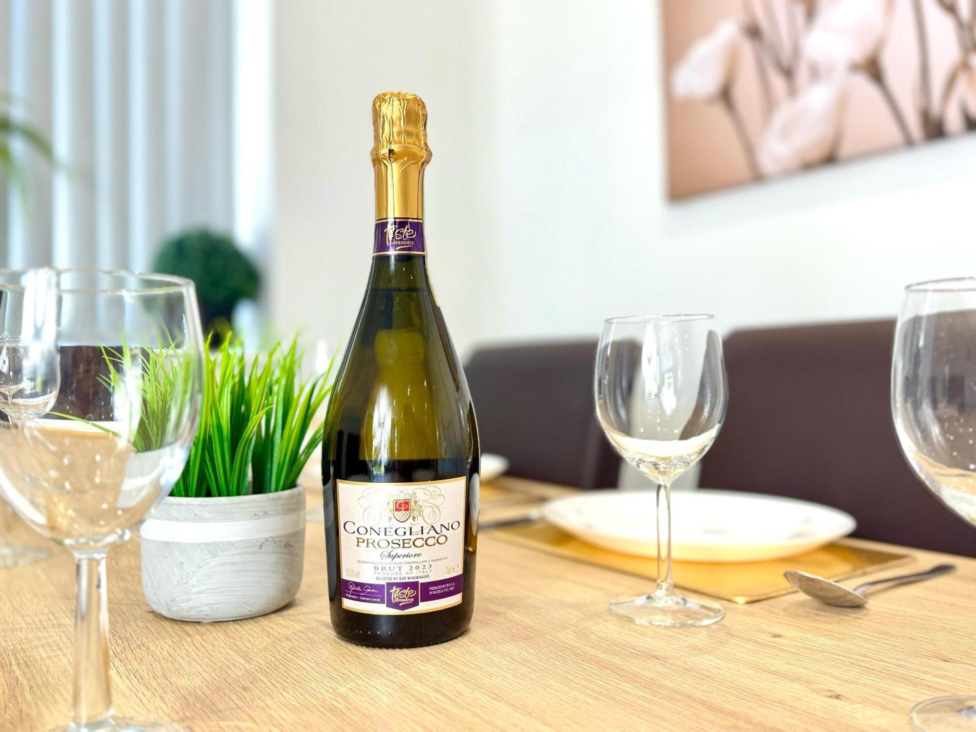 Evergreen Lodge - Two Bed Lux Flat - Parking, Garden, Patio, Wifi, Netflix - Close To Blenheim Palace & Oxford - F3 Kidlington Kültér fotó
